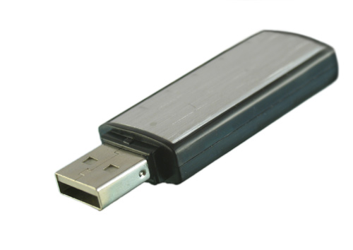 usb drive showing less space